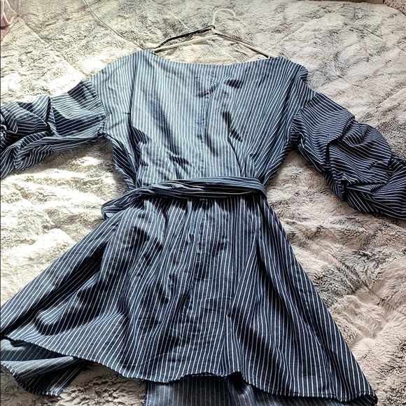 Super cute wrap dress - Picture 6 of 6